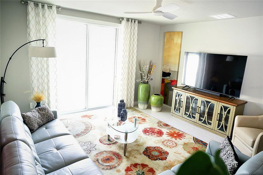 Furnished interior view inside a new home in Park East, Plant City (Image 4). Furnished interior view inside a new home in Park East, Plant City (Image 4).