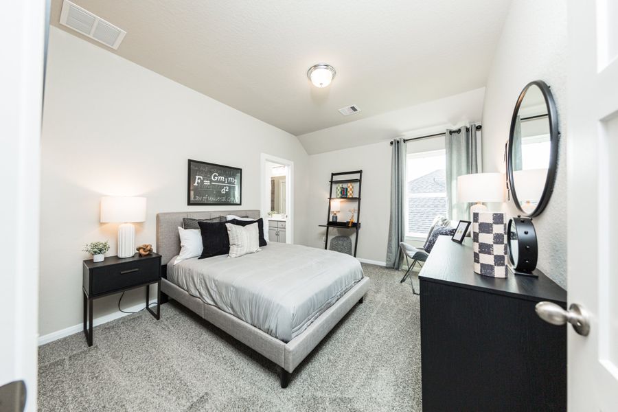 Representative furnished interior of a home built from the Wallace by Beazer Homes in Laurel Landing: Founders Collection, Alvin (Image 6). Representative furnished interior of a home built from the Wallace by Beazer Homes in Laurel Landing: Founders Collection, Alvin (Image 6).