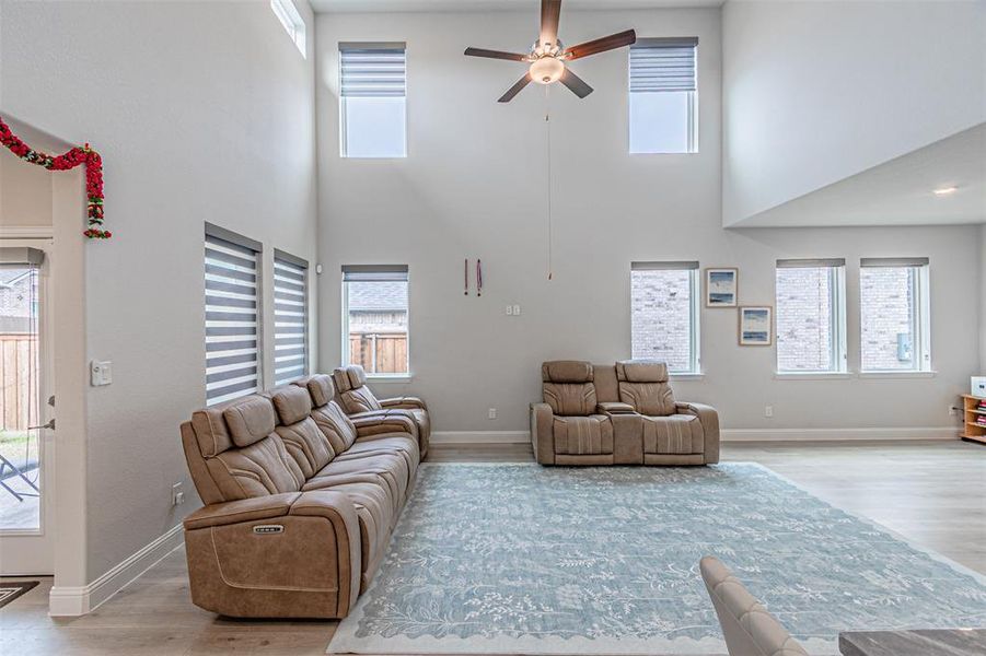 Furnished interior view inside a new home in Stoneridge, Melissa (Image 21).