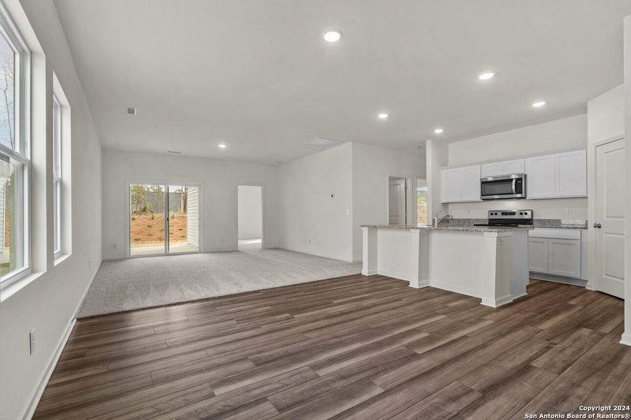 Spacious, unfurnished interior of a new home in Cordova Trails, Seguin (Image 11). Spacious, unfurnished interior of a new home in Cordova Trails, Seguin (Image 11).