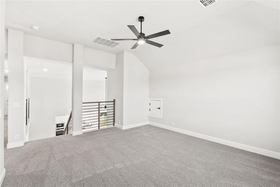 Spacious, unfurnished interior of a new home in Crystal Lake Estates, Red Oak (Image 17). Spacious, unfurnished interior of a new home in Crystal Lake Estates, Red Oak (Image 17).
