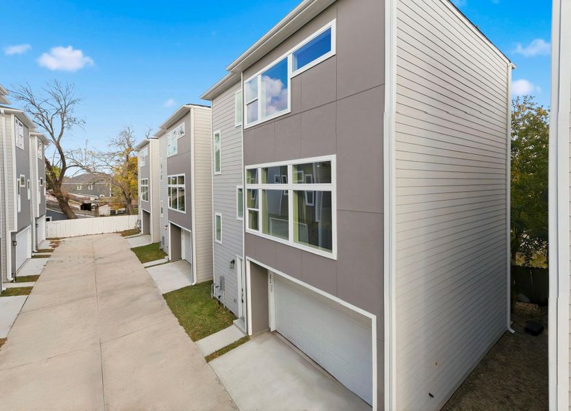 Exterior details and patio area of a home in , Houston (Image 30).