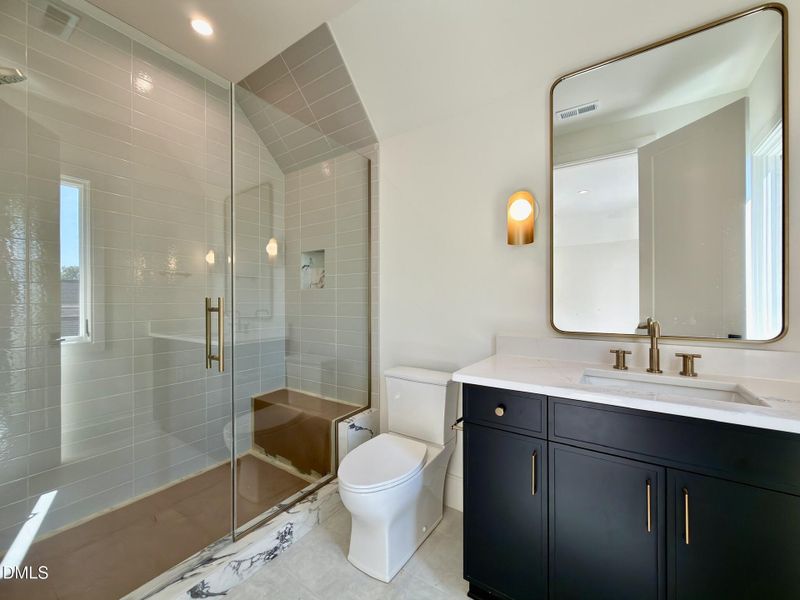 DD34C8FF-17CD-490A-92F6-A8DB998FFC2E_1_1