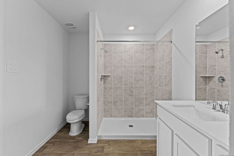 Furnished interior view inside a new home in Avenida, Converse (Image 7).