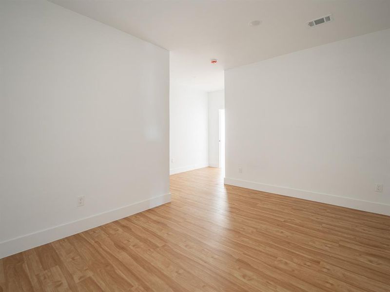 Spacious, unfurnished interior of a new home in , Dallas (Image 20). Spacious, unfurnished interior of a new home in , Dallas (Image 20).