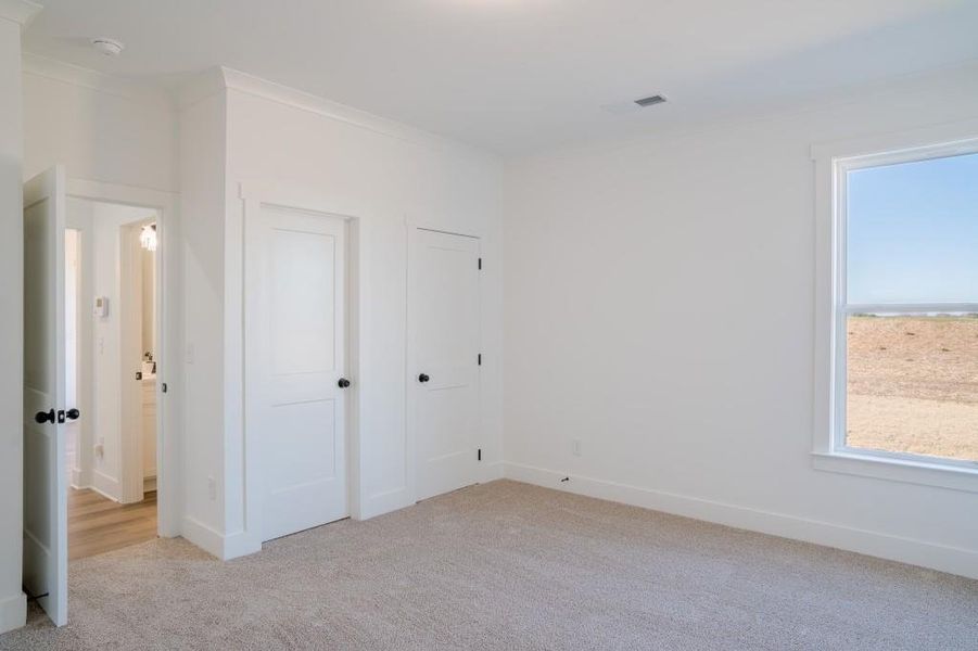 Spacious, unfurnished interior of a new home in Magnolia Ridge, Monroe (Image 27).