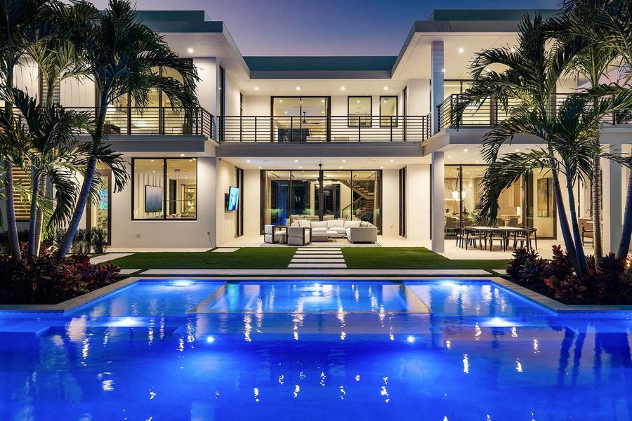 481_Thatch_Palm_Drive_Dusk_08