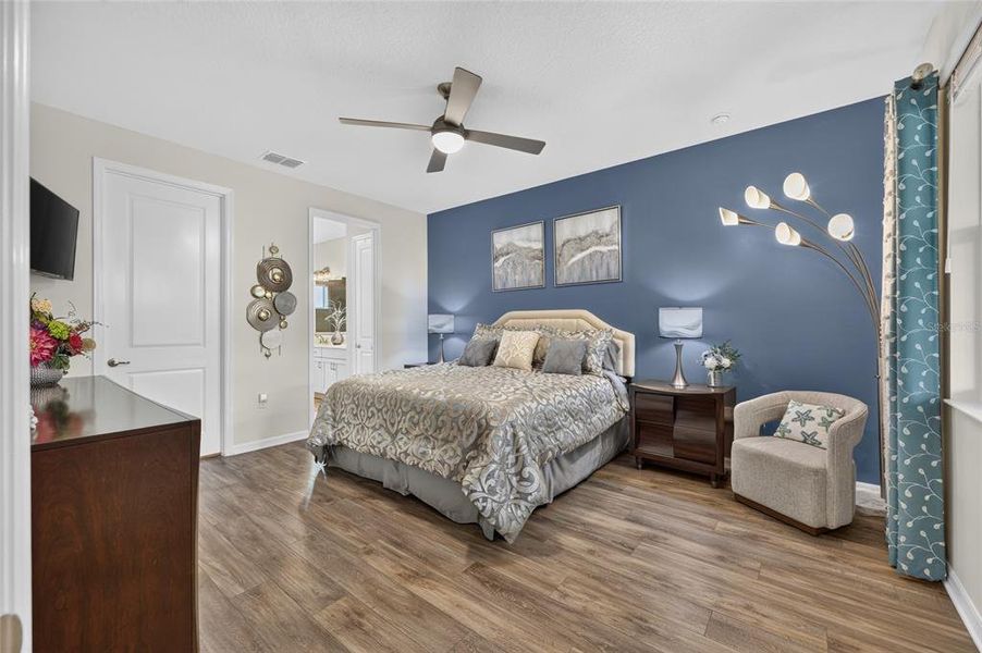 Furnished interior view inside a new home in , Ocala (Image 33).