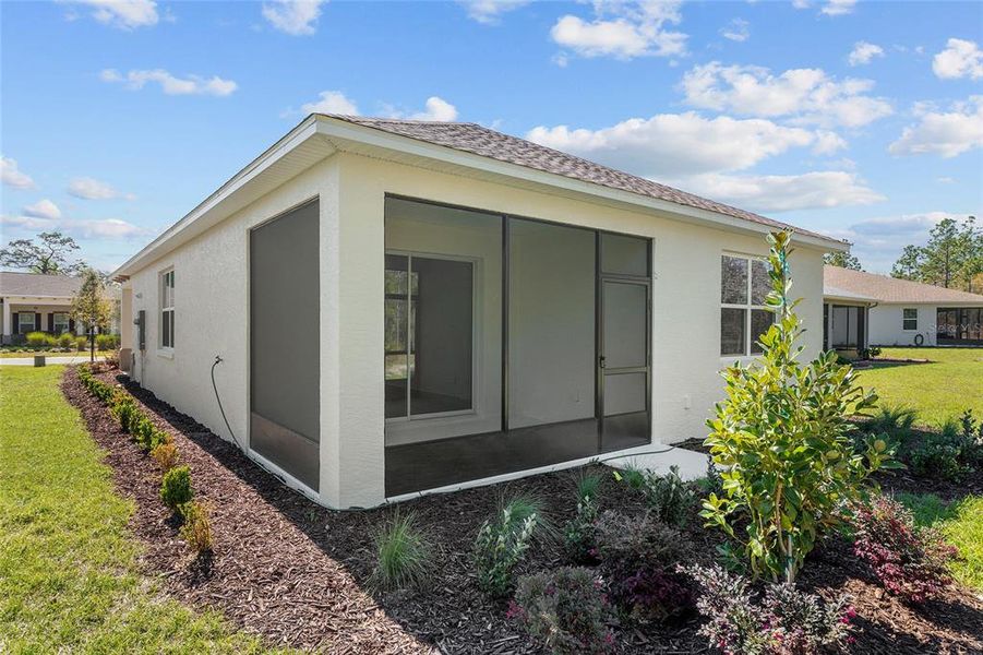 Exterior details and patio area of a home in , Ocala (Image 3).