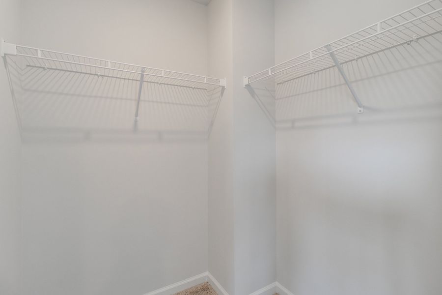 Spacious, unfurnished interior of a new home in Bluefield, Lexington (Image 42).