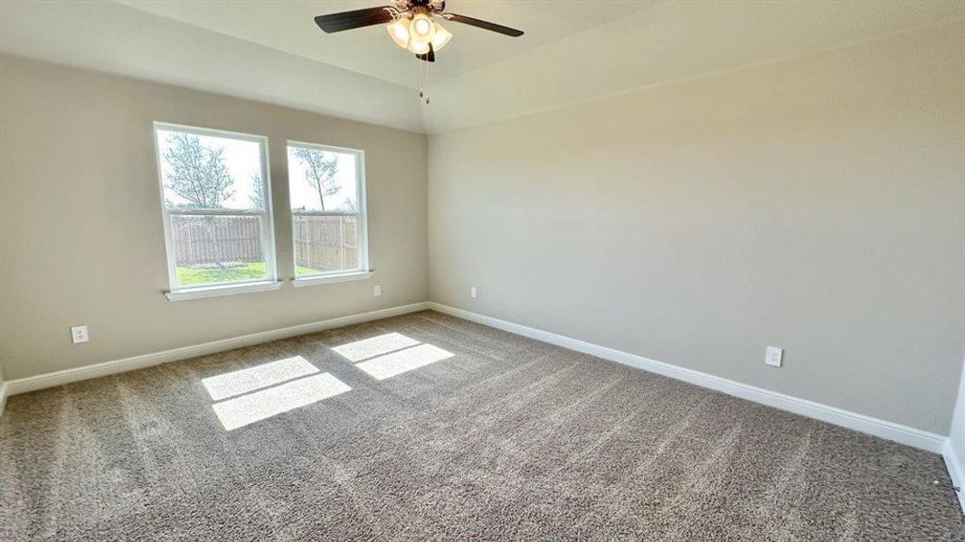 Spacious, unfurnished interior of a new home in Rock Creek Ranch, Fort Worth (Image 7). Spacious, unfurnished interior of a new home in Rock Creek Ranch, Fort Worth (Image 7).