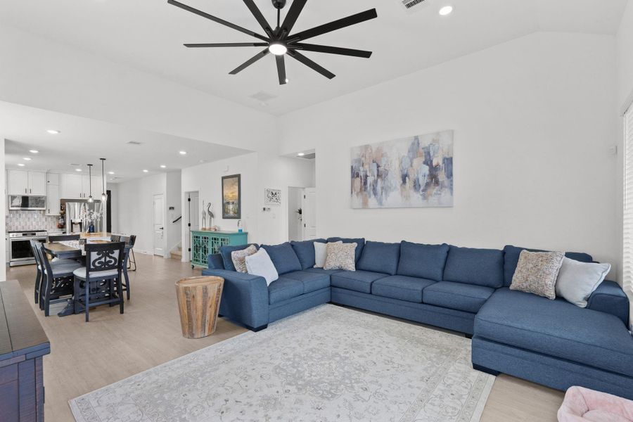Furnished interior view inside a new home in Lago Mar, Texas City (Image 24).