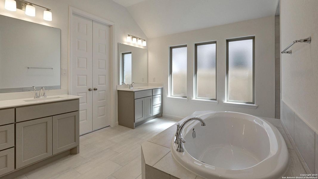 Furnished interior view inside a new home in Arcadia Ridge 50', San Antonio (Image 10). Furnished interior view inside a new home in Arcadia Ridge 50', San Antonio (Image 10).