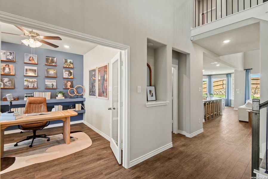 Furnished interior view inside a new home in Cinco Lakes, San Antonio (Image 18). Furnished interior view inside a new home in Cinco Lakes, San Antonio (Image 18).