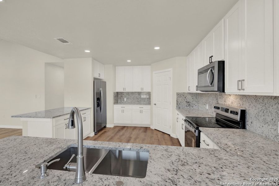 Furnished interior view inside a new home in , Canyon Lake (Image 6).