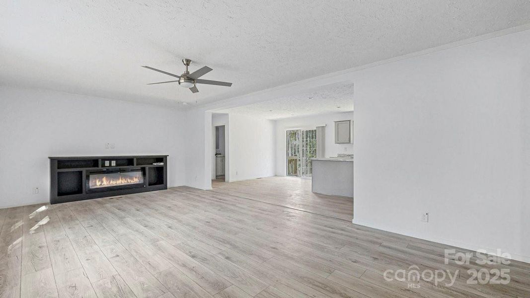 Spacious, unfurnished interior of a new home in , Statesville (Image 14).