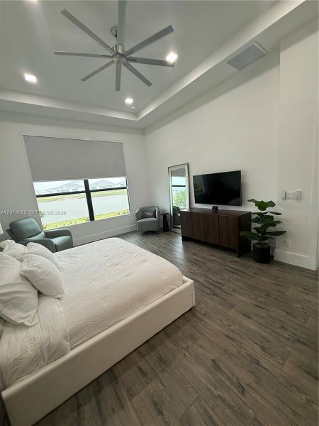 Furnished interior view inside a new home in , Port St. Lucie (Image 7).