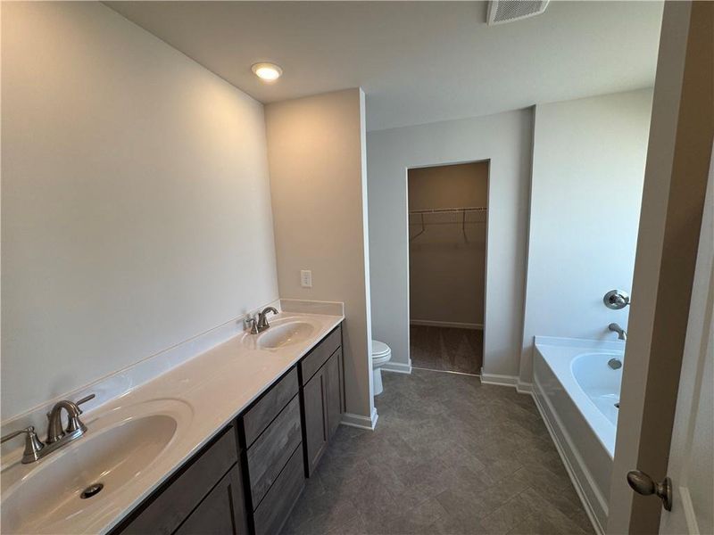 Image 16 of a home in The Reserve at Willow Oaks.