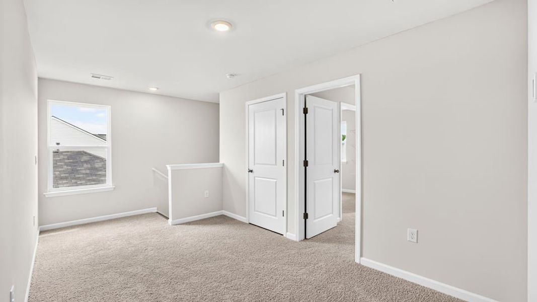 Spacious, unfurnished interior of a new home in Tyger Pines, Moore (Image 24).