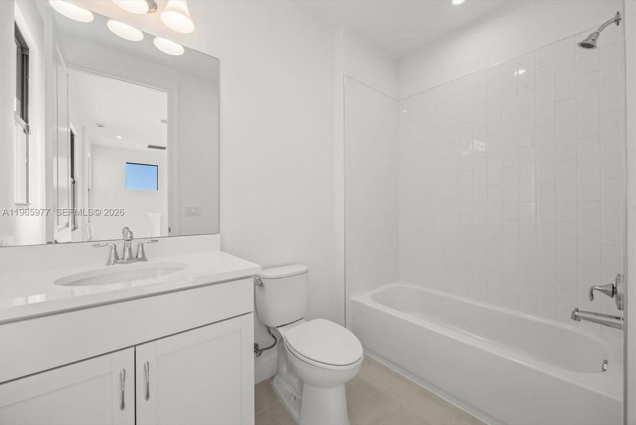 Furnished interior view inside a new home in , Port St. Lucie (Image 33).