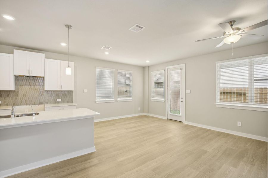 Photo is not of the actual home but is an inspirational photo of builder’s model home and may depict options, furnishings, and/or decorator features that are not included. Photo is not of the actual home but is an inspirational photo of builder’s model home and may depict options, furnishings, and/or decorator features that are not included.