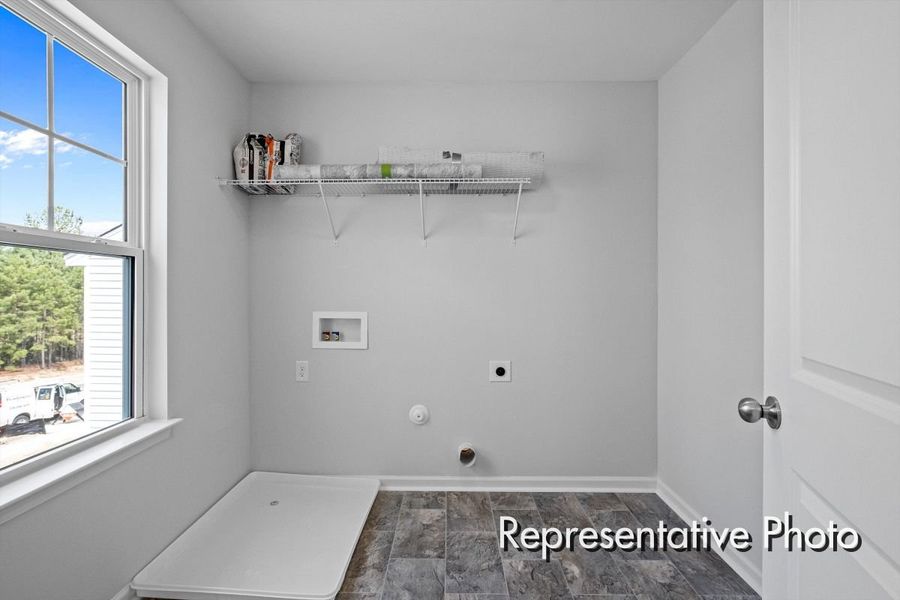 Spacious, unfurnished interior of a new home in Reedy Fork Middleton, Greensboro (Image 18).