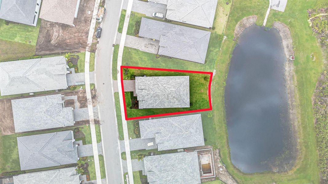 Image 42 of a home in Cove Royale.