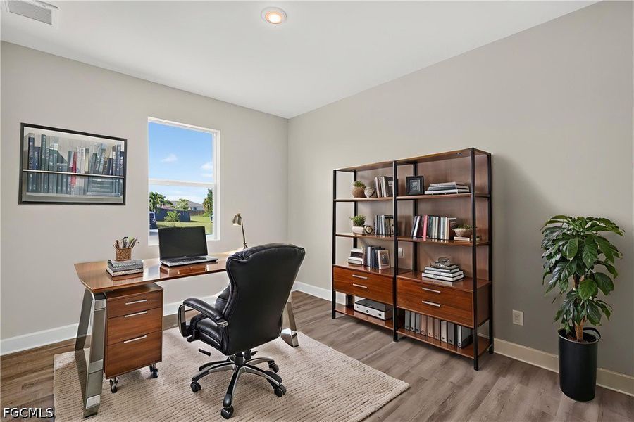 Furnished interior view inside a new home in Cape Coral, Cape Coral (Image 7).