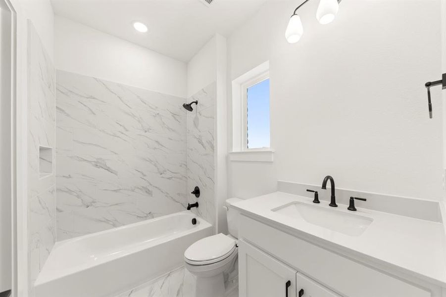 50. 3209 Canonero - 4TH Bath