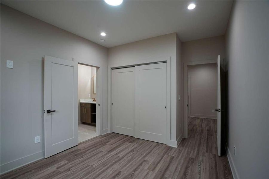 Spacious, unfurnished interior of a new home in , Fayetteville (Image 30).