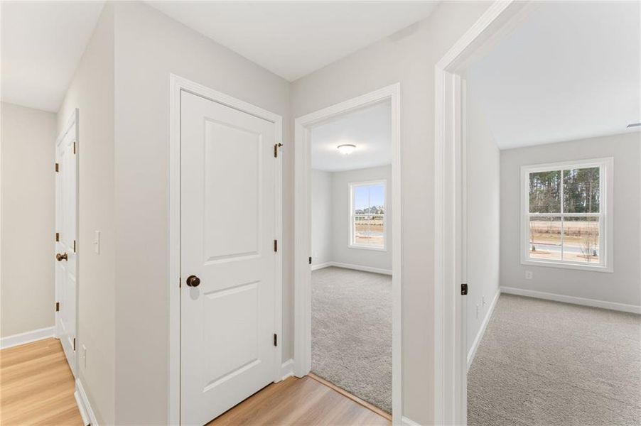 Spacious, unfurnished interior of a new home in Cherokee Township, Acworth (Image 24).