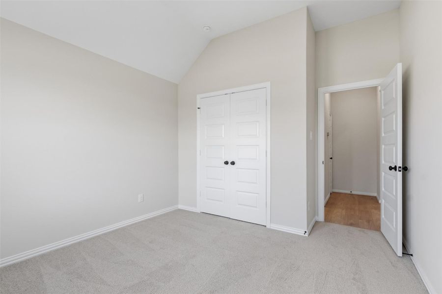 Spacious, unfurnished interior of a new home in Brookewater, Rosenberg (Image 25).