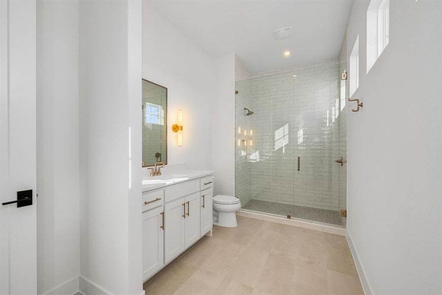 Furnished interior view inside a new home in , Fairview (Image 9).