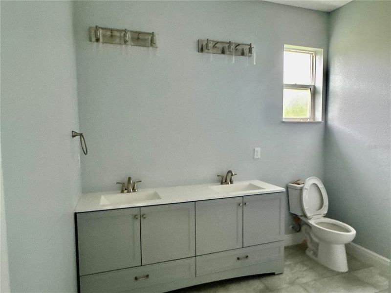 Furnished interior view inside a new home in , Deland (Image 6).