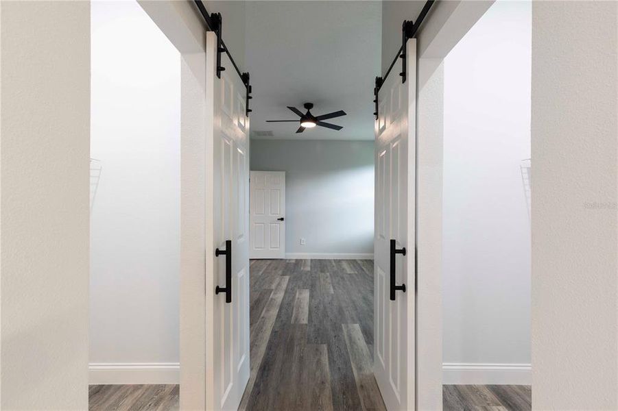 Spacious, unfurnished interior of a new home in , North Port (Image 25).