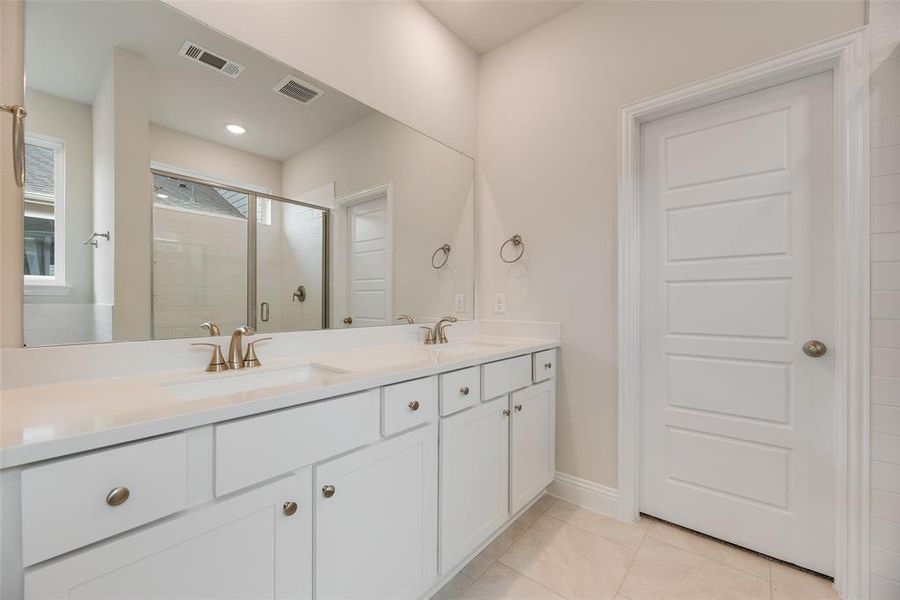 Furnished interior view inside a new home in Creekside of Crowley, Crowley (Image 10).