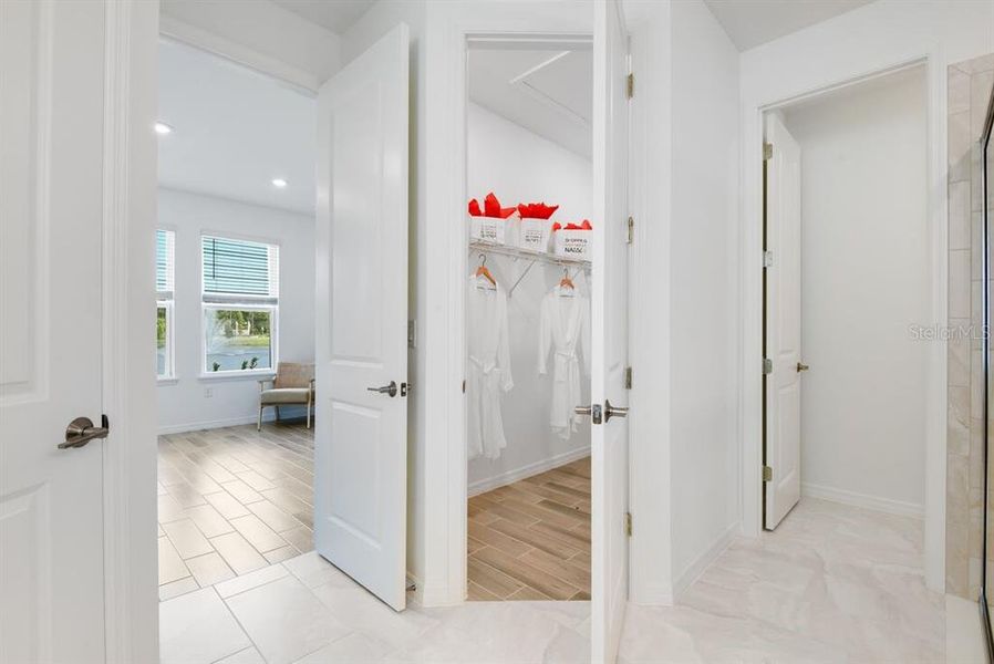 Furnished interior view inside a new home in Ardisia Park, New Smyrna Beach (Image 9).