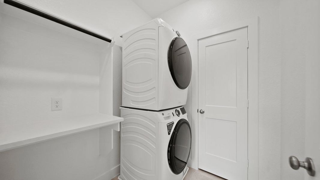 Representative furnished interior of a home built from the Rosewood – Courtyard Collection by Chesmar Homes in Jordan Ranch, Pattison (Image 6). Representative furnished interior of a home built from the Rosewood – Courtyard Collection by Chesmar Homes in Jordan Ranch, Pattison (Image 6).