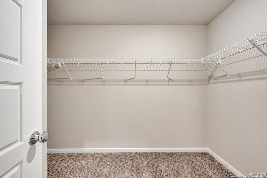 Spacious, unfurnished interior of a new home in Greenspoint Heights, Seguin (Image 38).