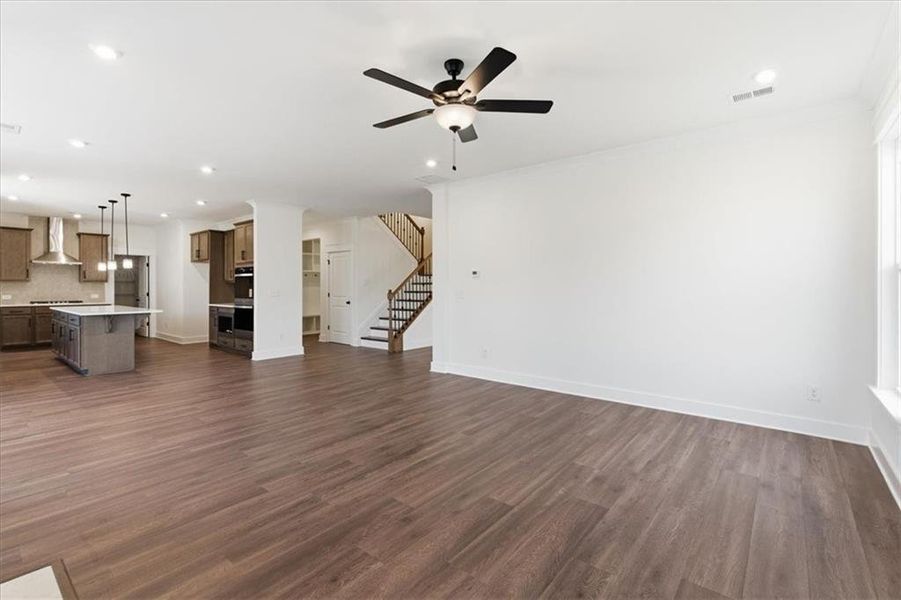 Spacious, unfurnished interior of a new home in Springside Reserve, Powder Springs (Image 29).