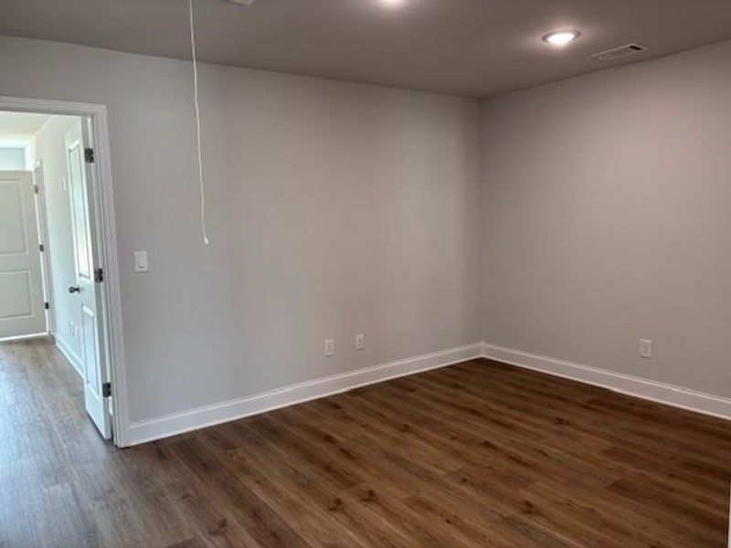 Spacious, unfurnished interior of a new home in , Suwanee (Image 11).