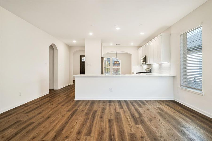 Furnished interior view inside a new home in La Terra, Celina (Image 12).