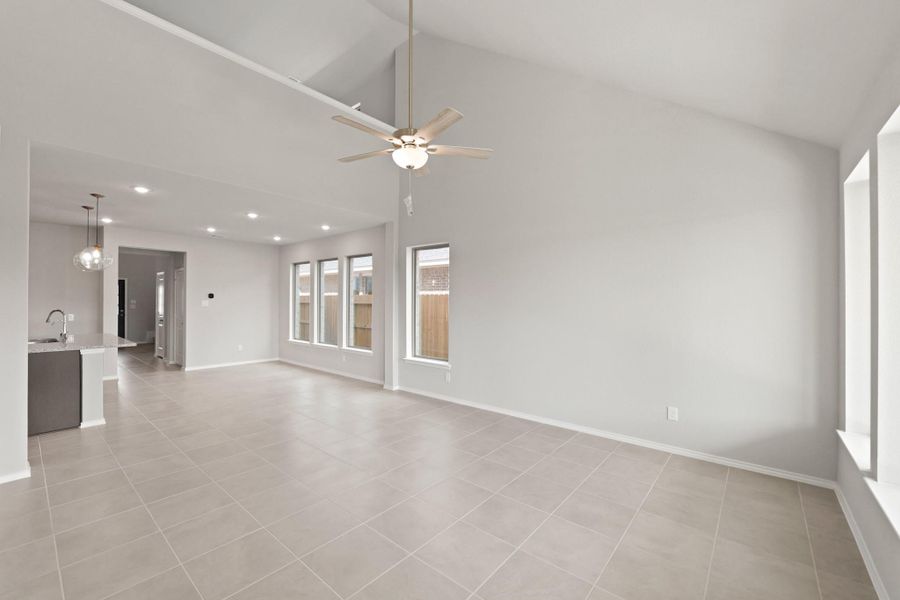 Spacious, unfurnished interior of a new home in The Trails, New Caney (Image 14).