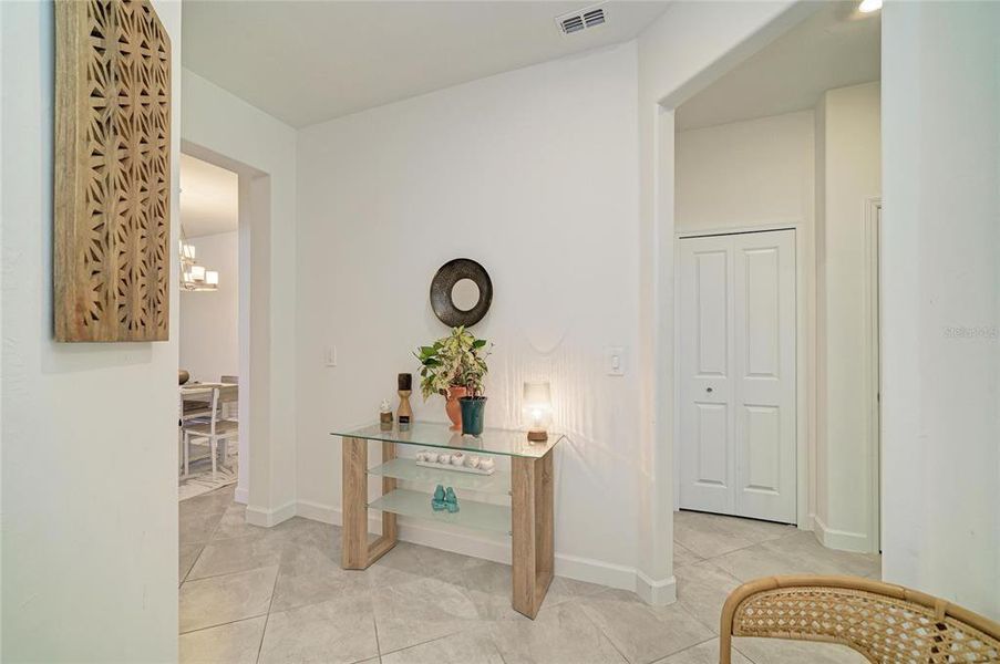 Furnished interior view inside a new home in Lorraine Lakes at Lakewood Ranch, Lakewood Ranch (Image 22). Furnished interior view inside a new home in Lorraine Lakes at Lakewood Ranch, Lakewood Ranch (Image 22).
