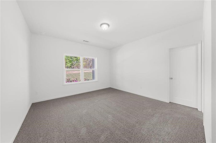 Spacious, unfurnished interior of a new home in , Gainesville (Image 34).
