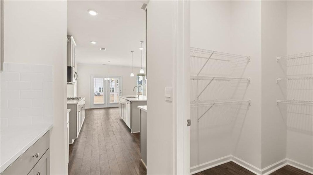 Image 22 of a home in Westland.