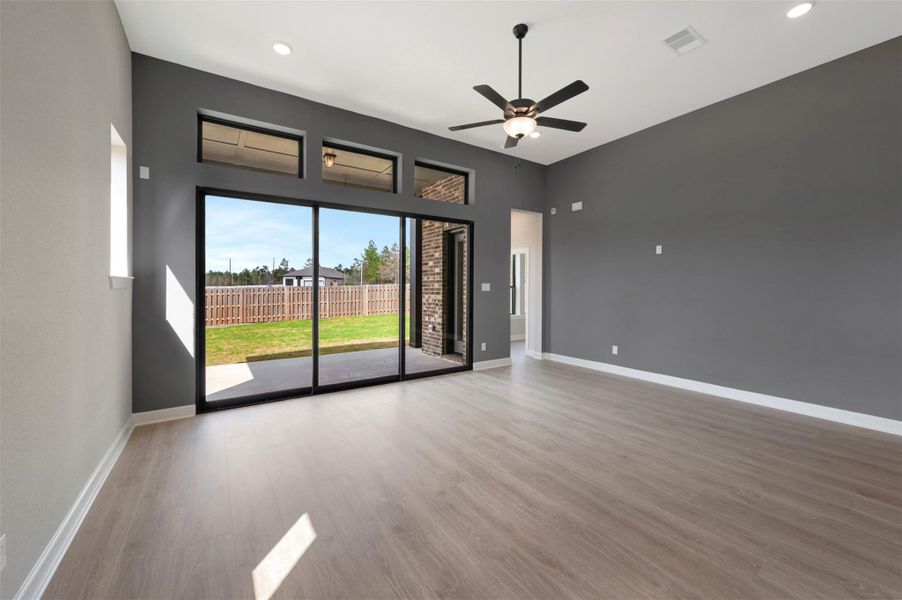 Spacious, unfurnished interior of a new home in COLTON - Reserve Collection, Todd Mission (Image 37).