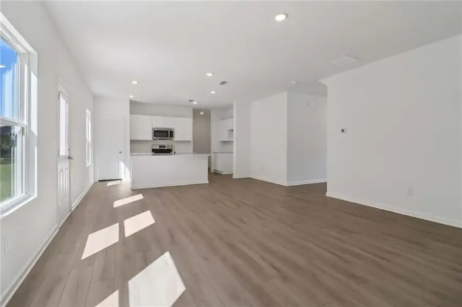 Spacious, unfurnished interior of a new home in Langston Reserve, Cartersville (Image 23).