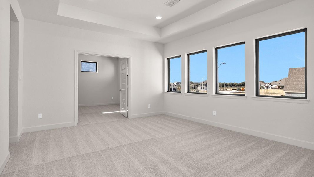 Spacious, unfurnished interior of a new home in Jordan Ranch 65', Fulshear (Image 10).