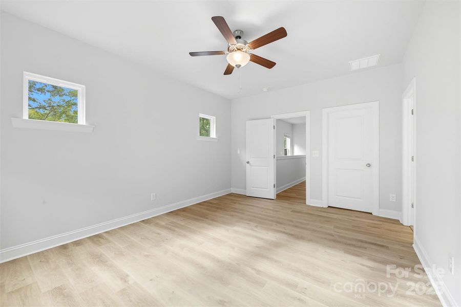 Spacious, unfurnished interior of a new home in , Charlotte (Image 32).